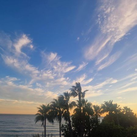 Exclusive Beachfront Penthouse Almayate Alto ภายนอก รูปภาพ