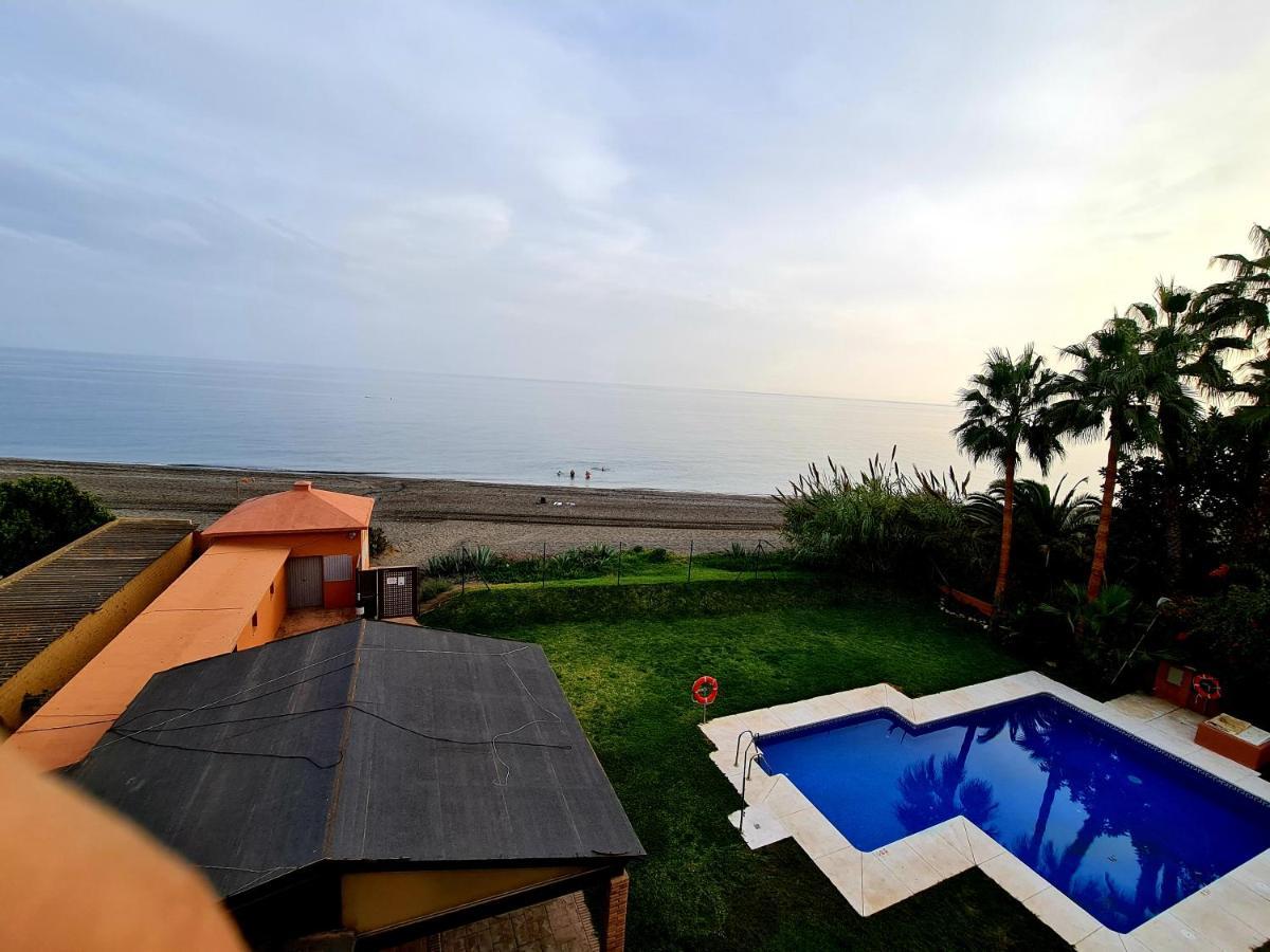 Exclusive Beachfront Penthouse Almayate Alto ภายนอก รูปภาพ